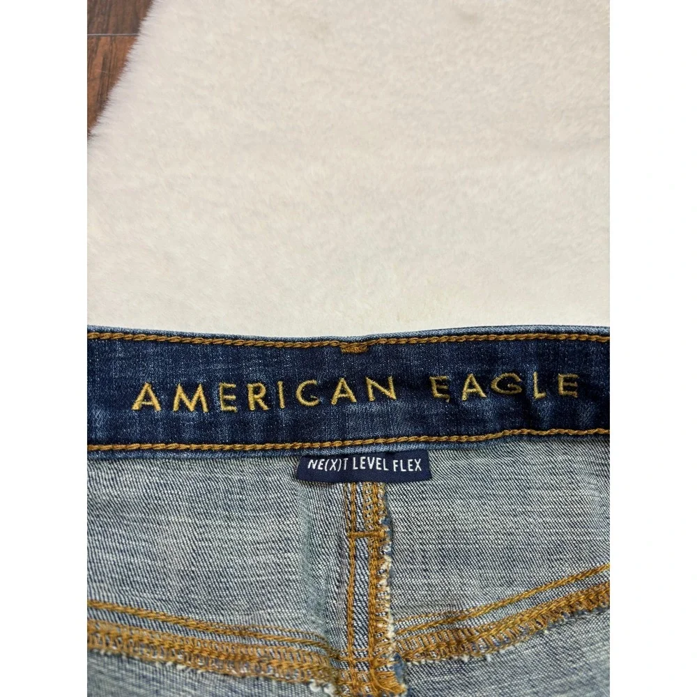 American Eagle Men's Jean Shorts 36 Medium Wash Denim Ripped Cuffed Stretch - Picture 9 of 10